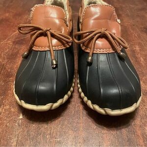 DKSUKO rubber ankle boots slip on black & tan size 7